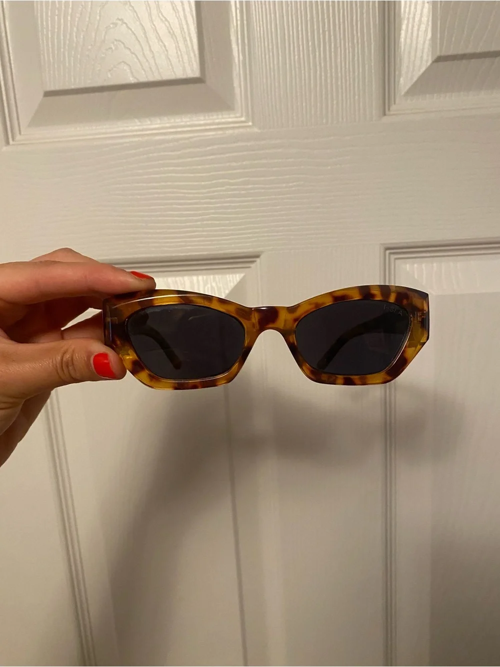 iSEA Women's Tortoiseshell and Amber Sunglasses Set